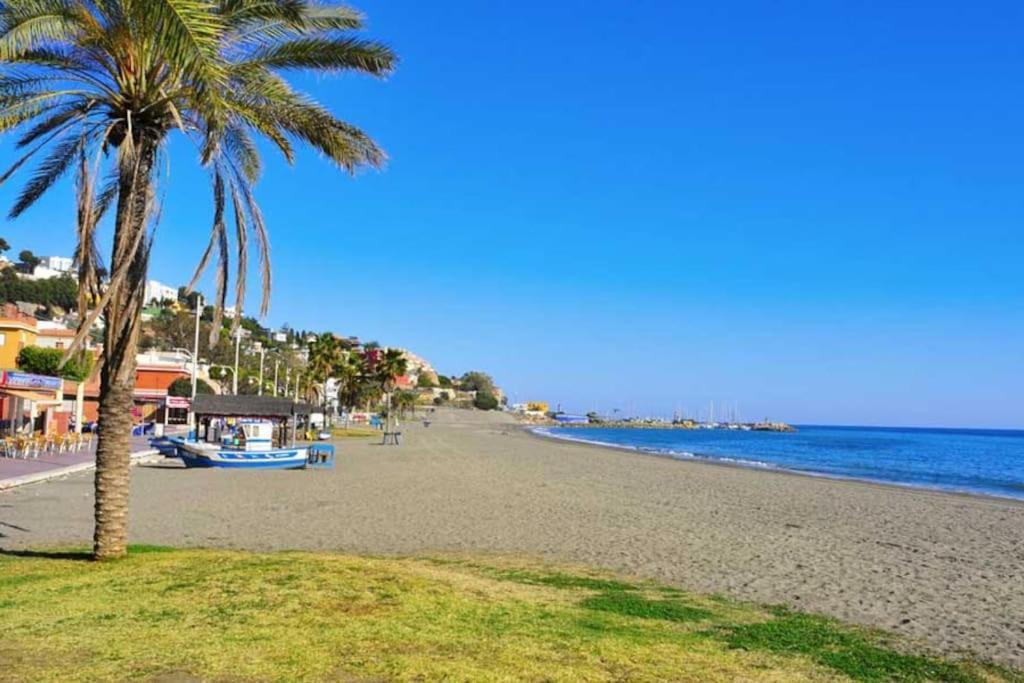 Apartment In Pedregalejo Near The Beach! - Tcm Малага Экстерьер фото